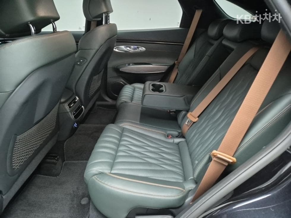 Genesis GV70Gasoline 2.5T 2WD - 12