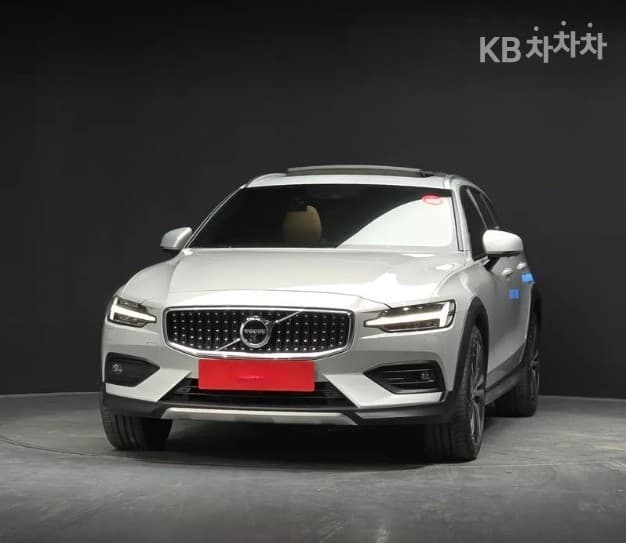 Volvo V60 CC(Второ поколение)B5 AWD Pro - 3