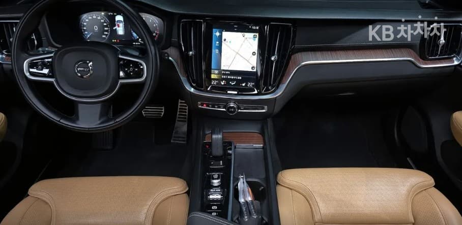 Volvo V60 CC(Второ поколение)B5 AWD Pro - 7