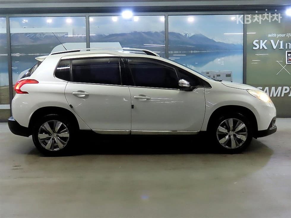 Peugeot 2008 1st Generation1.6 e-HDi Feline S - 3