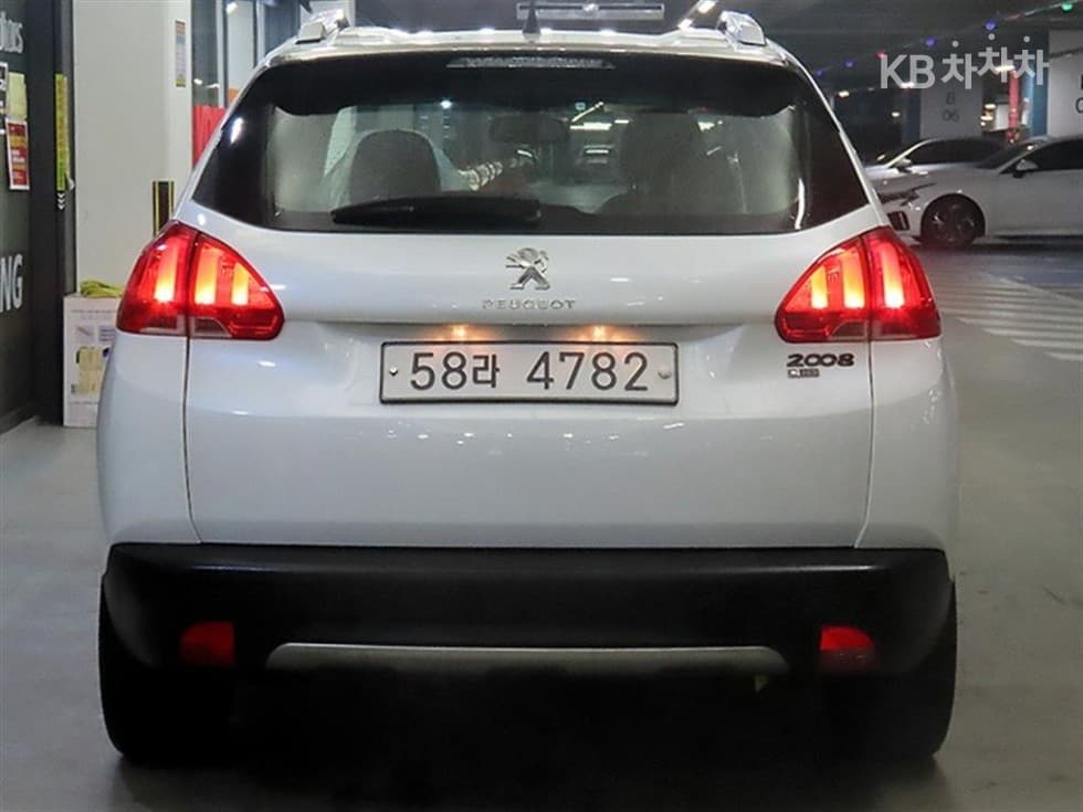 Peugeot 2008 1st Generation1.6 e-HDi Feline S - 5