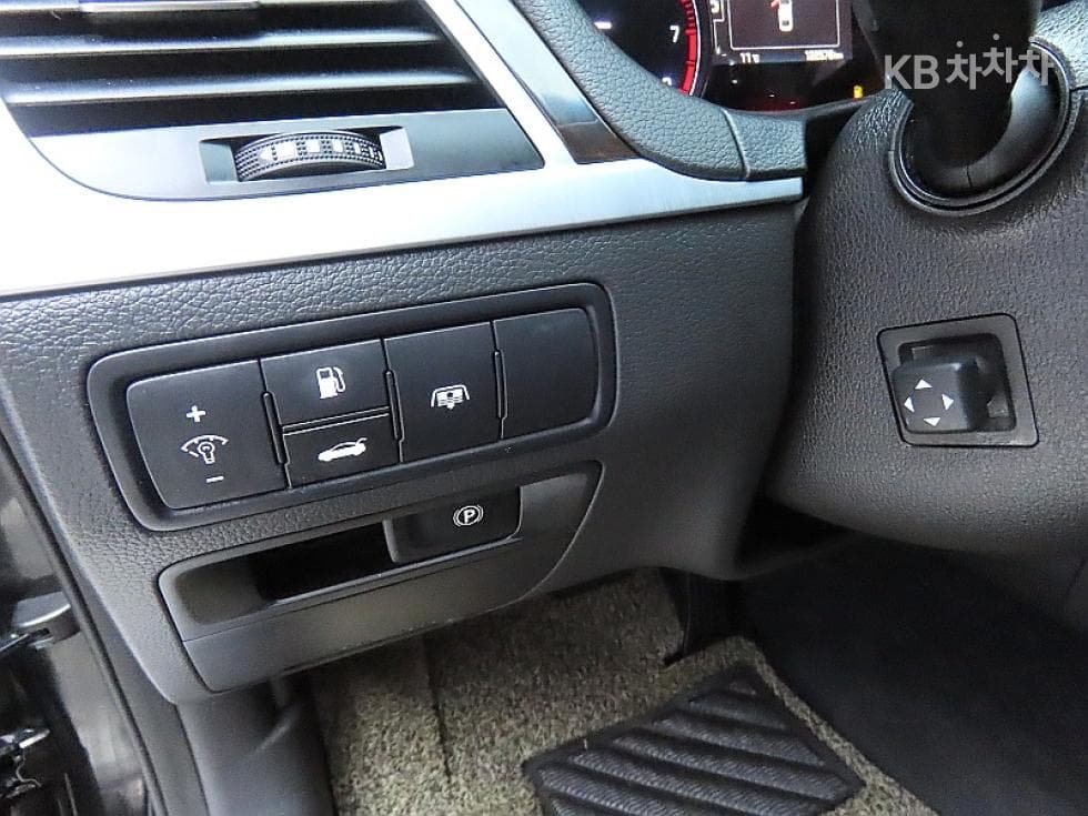 Hyundai GenesisDHG330 Premium - 12