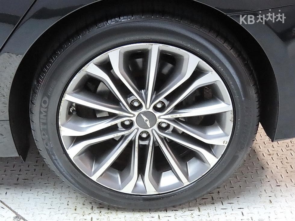 Hyundai GenesisDHG330 Premium - 20