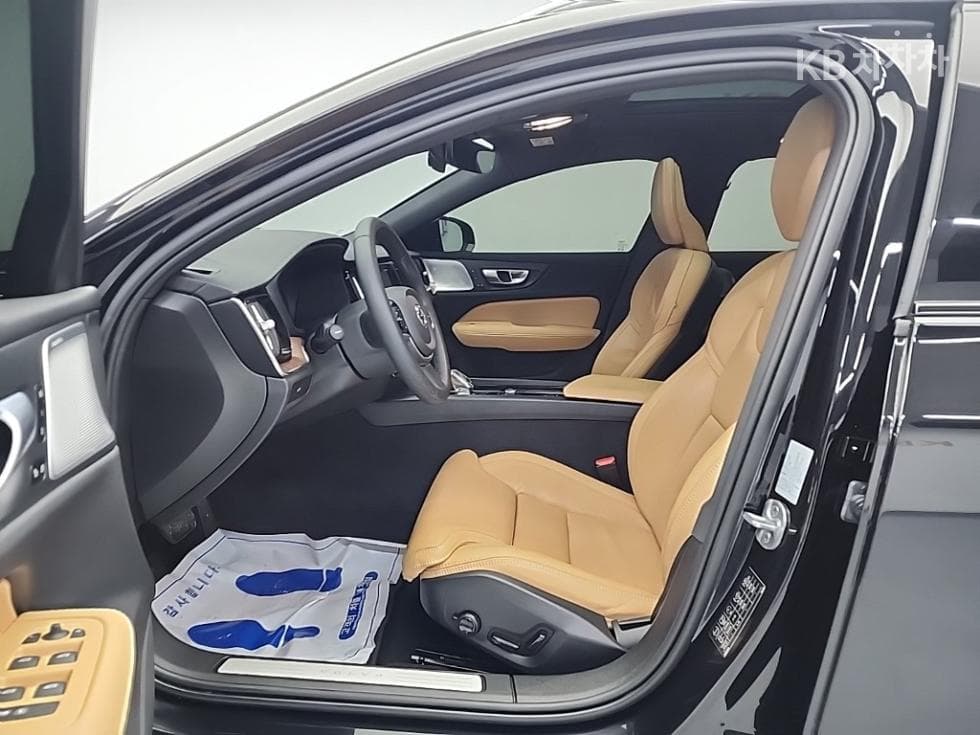 Volvo V60 CC(Second generation)B5 AWD Ultimate - 11