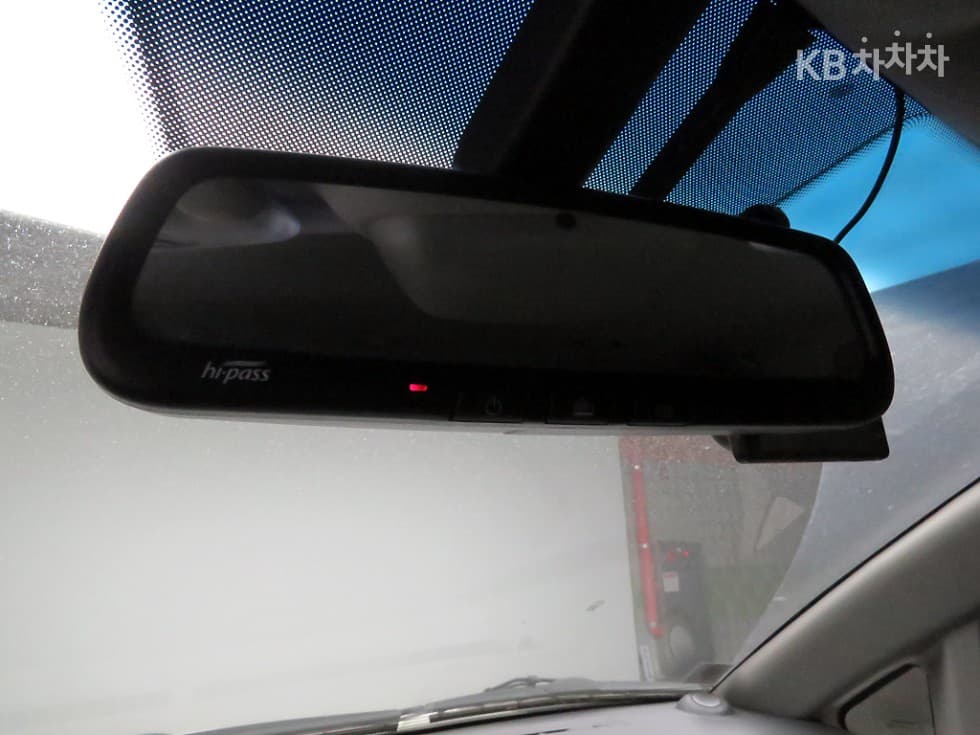 КейДжи Мобилити 코란도 투리스모9-местен 2WD RX - 15