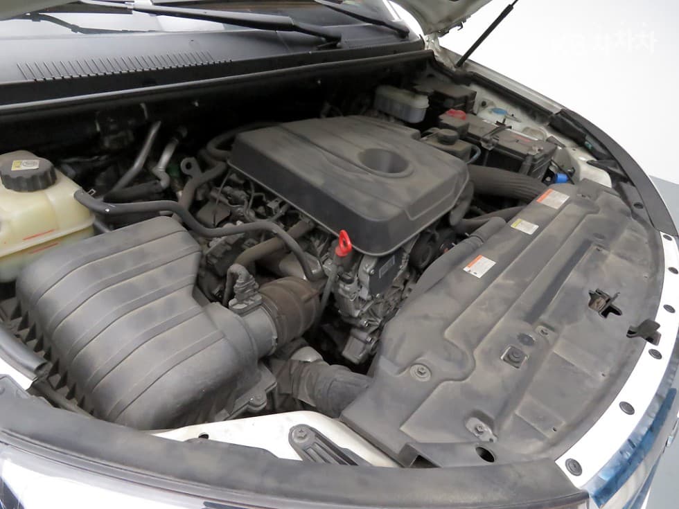 КейДжи Мобилити 코란도 투리스모9-местен 2WD RX - 19