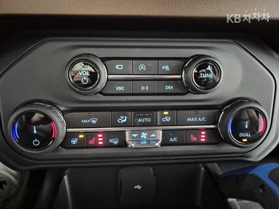 Ford 브롱코(U725)2.7 4 Door Outer Banks Standard - 12