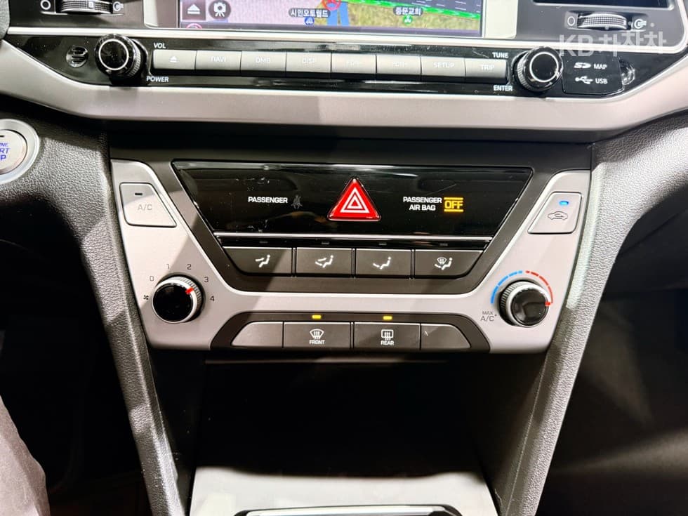 Hyundai Avante (Elantra)AD1.6 GDi Value Plus - 11