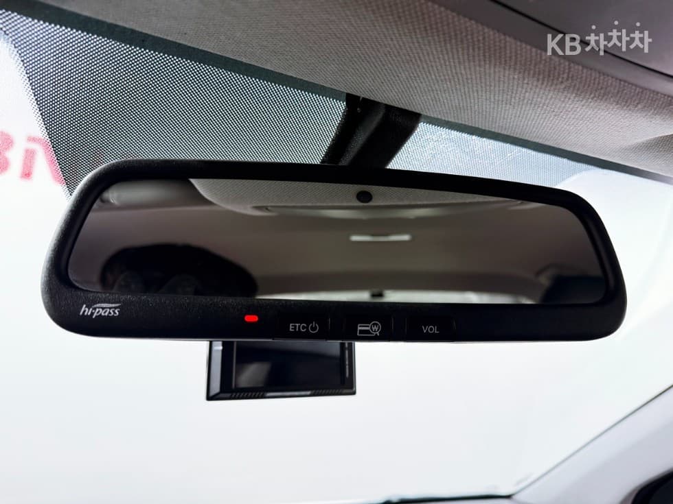 Hyundai Avante (Elantra)AD1.6 GDi Value Plus - 16