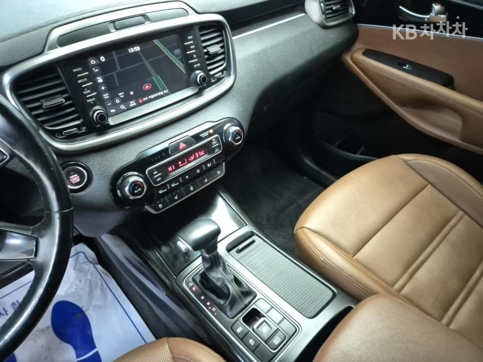 Kia The New (facelift) Sorento2.0 Diesel 2WD Noblesse - 10