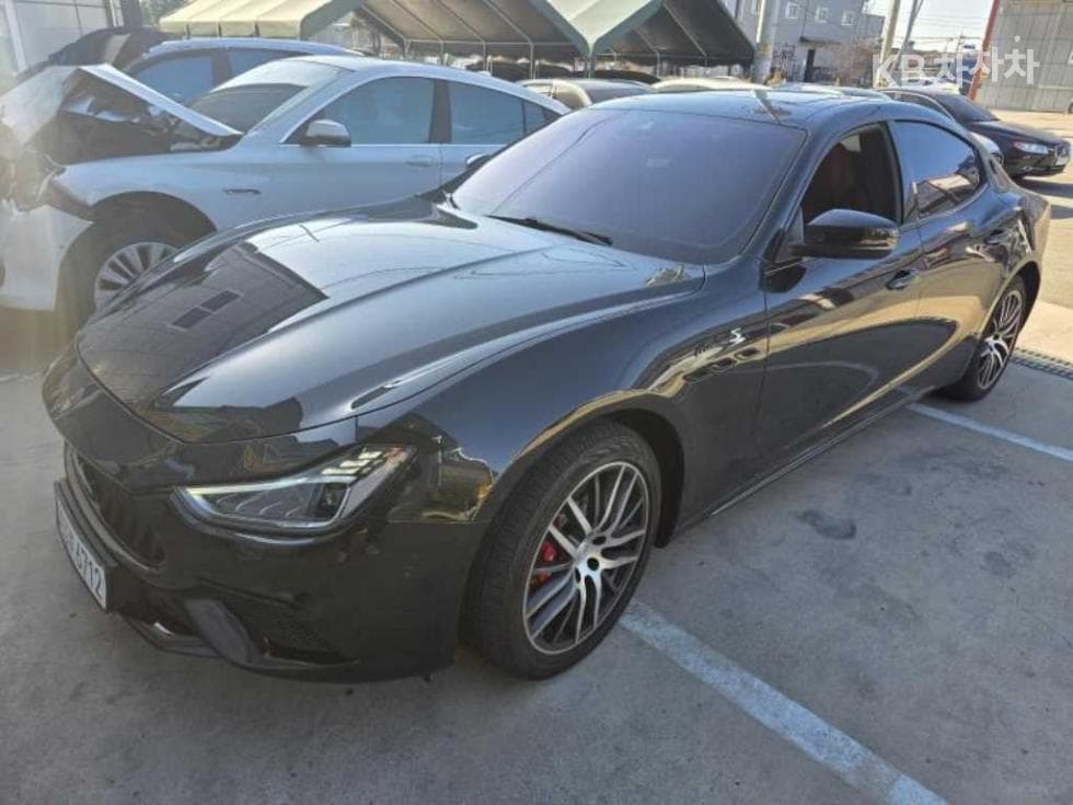 마세라티 New 기블리 Diesel 3.0 그란스포츠 - Image 1