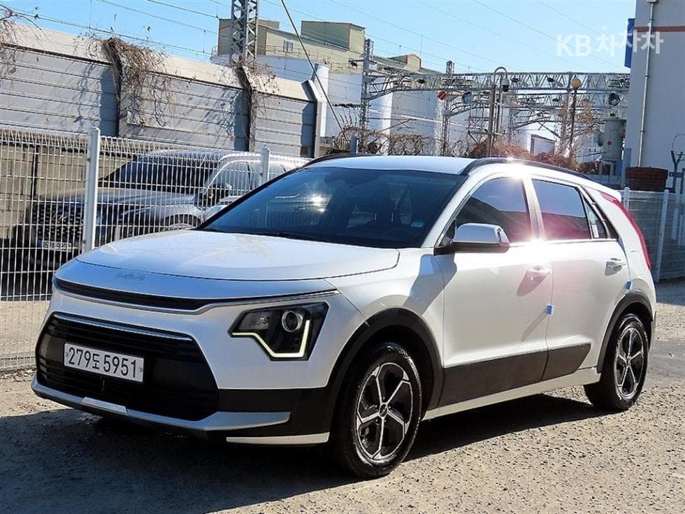 Kia The All New Niro 1.6 HEV Trendy - Image 1