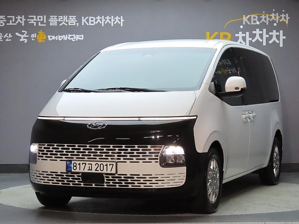 Хюндай Staria Cargo 2.2 Cargo 5 Modern - Image 1