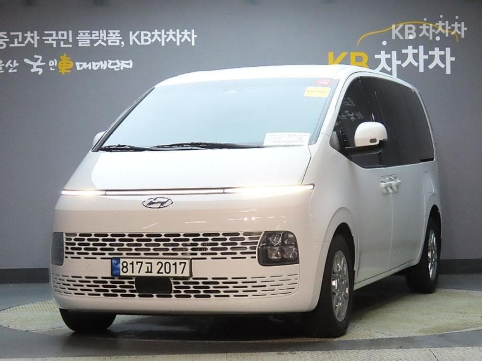 Hyundai Staria Cargo 2.2 Cargo 5 Modern - Image 1