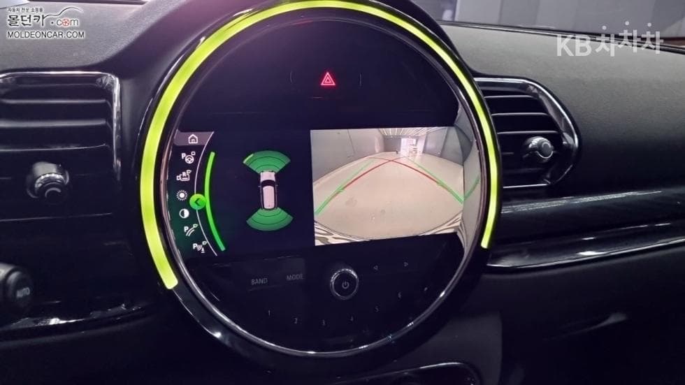 Мини 클럽맨 Второ поколение1.5 Cooper High Trim - 13