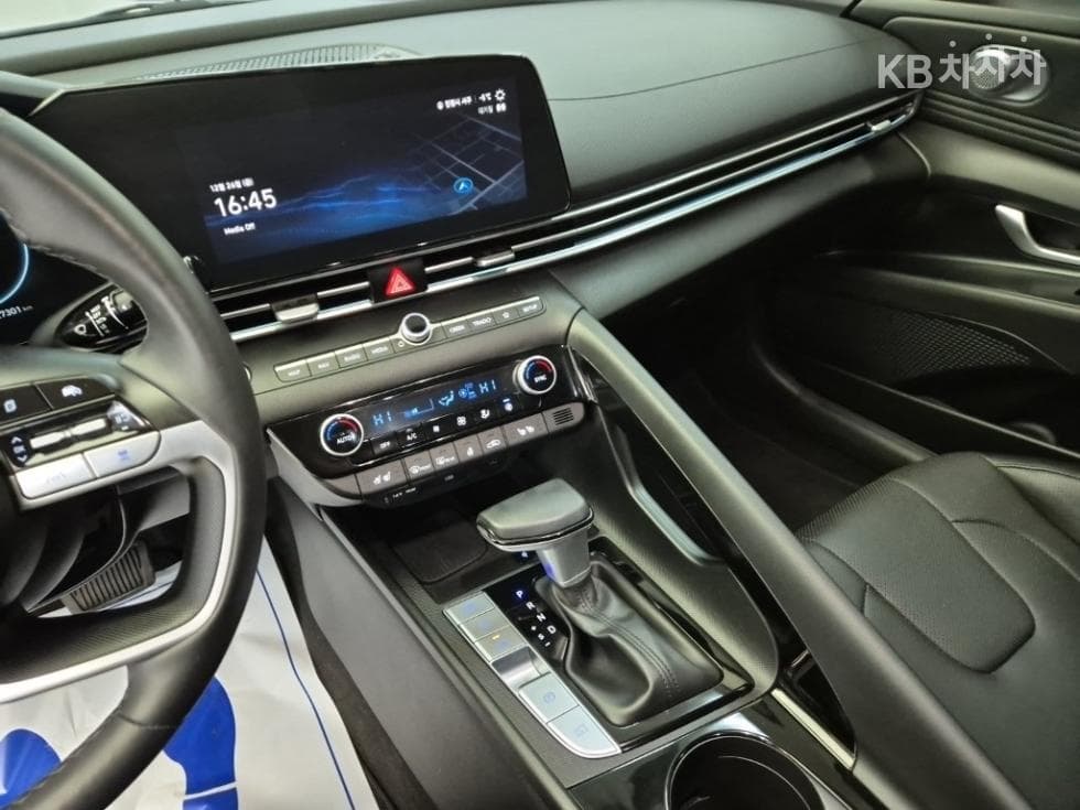 Хюндай The New (фейслифт) Avante (Elantra) Хибрид (CN7)1.6 HEV Inspiration - 10