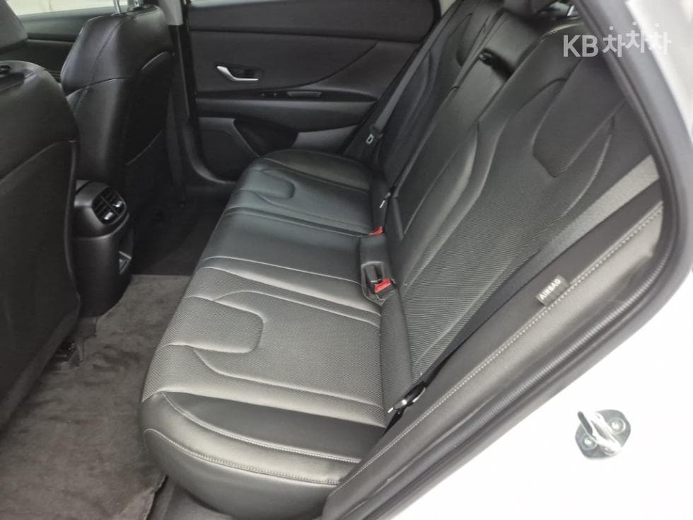 Хюндай The New (фейслифт) Avante (Elantra) Хибрид (CN7)1.6 HEV Inspiration - 12