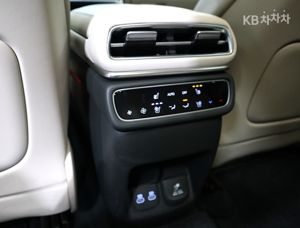 Genesis GV802.5 Turbo Gasoline AWD - 14