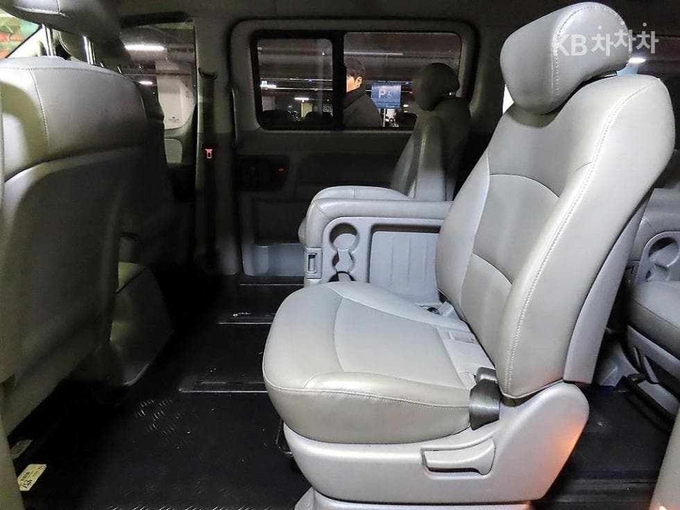 Хюндай Гранд Старекс11-местен Комби CVX Premium - 8