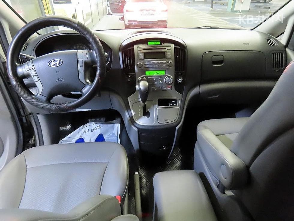 Хюндай Гранд Старекс11-местен Комби CVX Premium - 11