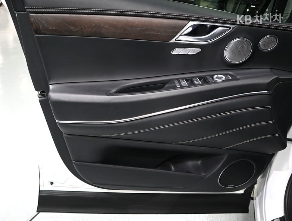 Genesis GV802.5 Turbo Gasoline AWD - 8