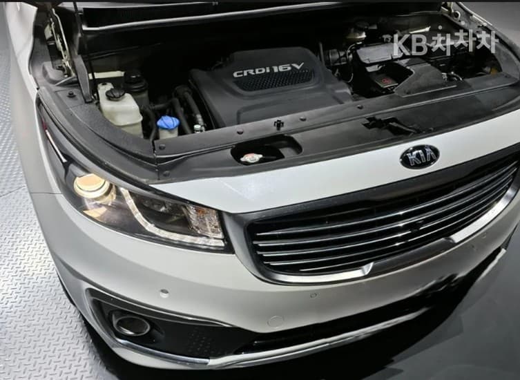 Kia All New Carnival7-seater (Limousine) 2.2 Diesel Limousine President - 6