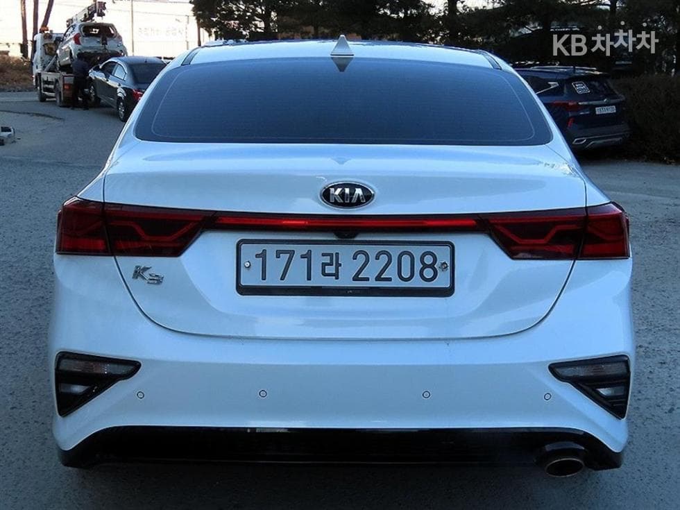 Kia All New K31.6 Gasoline Prestige - 4