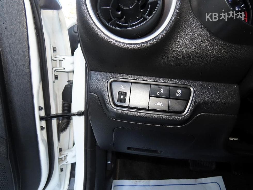 Kia All New K31.6 Gasoline Prestige - 12