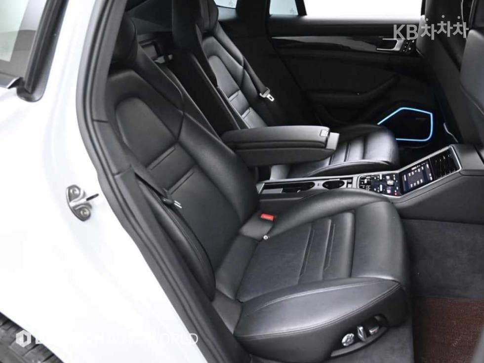 Porsche 파나메라 (971)2.9 4 E-Hybrid Standard - 12