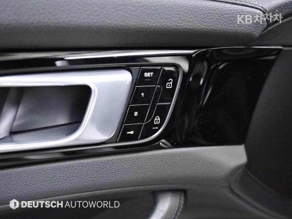 Porsche 파나메라 (971)2.9 4 E-Hybrid Standard - 18