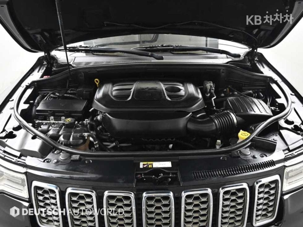 지프 그랜드 체로키Нов 3.6 V6 오버랜드 WK2 - 6