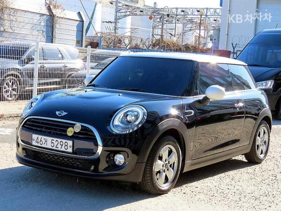 Mini Cooper 3도어 D 1.5 - Image 1