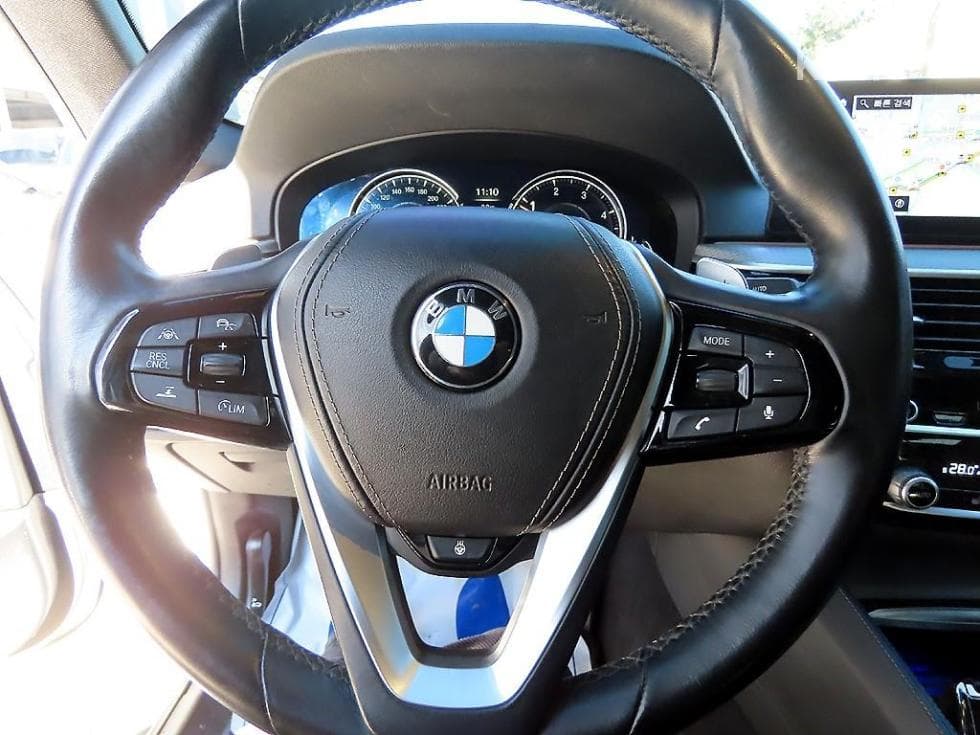 BMW 올New5 Series (G30)520d M Sport Plus - 8