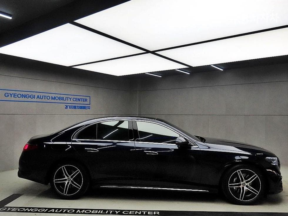 Mercedes-Benz E-클래스 (W214)E300 4MATIC Exclusive - 2