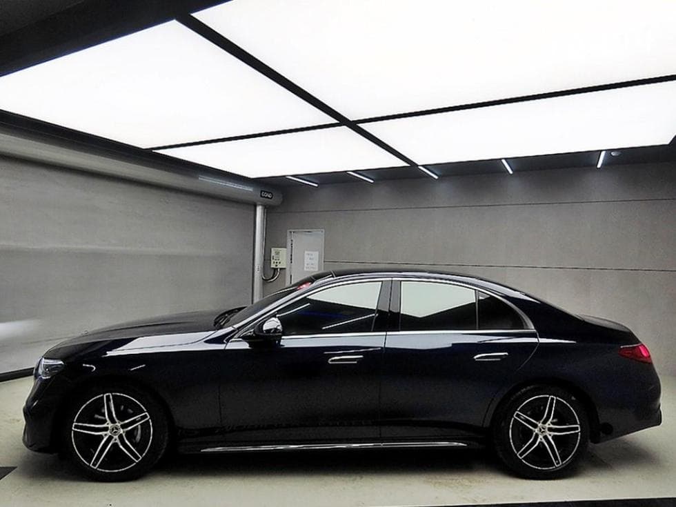 Mercedes-Benz E-클래스 (W214)E300 4MATIC Exclusive - 4