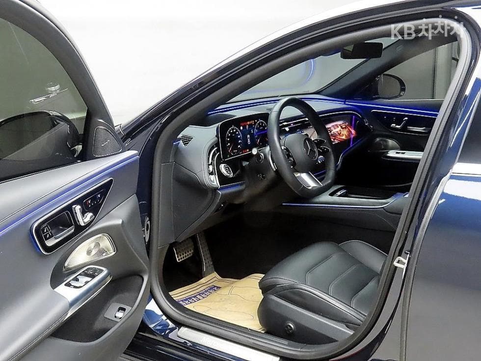 Mercedes-Benz E-클래스 (W214)E300 4MATIC Exclusive - 5