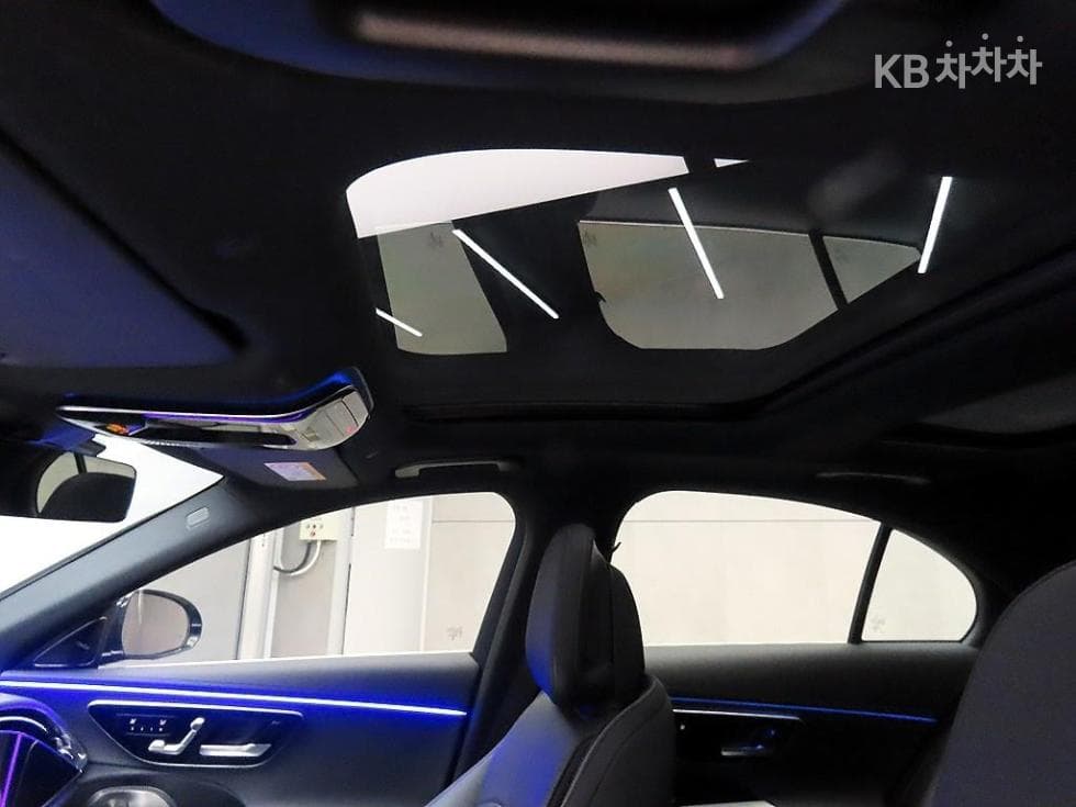 Mercedes-Benz E-클래스 (W214)E300 4MATIC Exclusive - 17