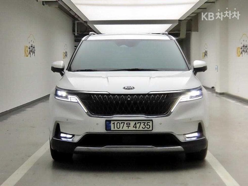 Kia Carnival 4th generationD2.2 9-seater Signature - 2
