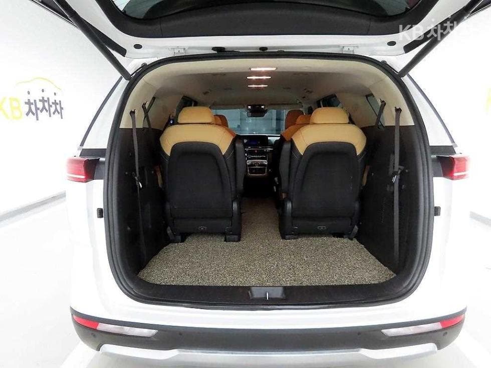 Kia Carnival 4th generationD2.2 9-seater Signature - 5