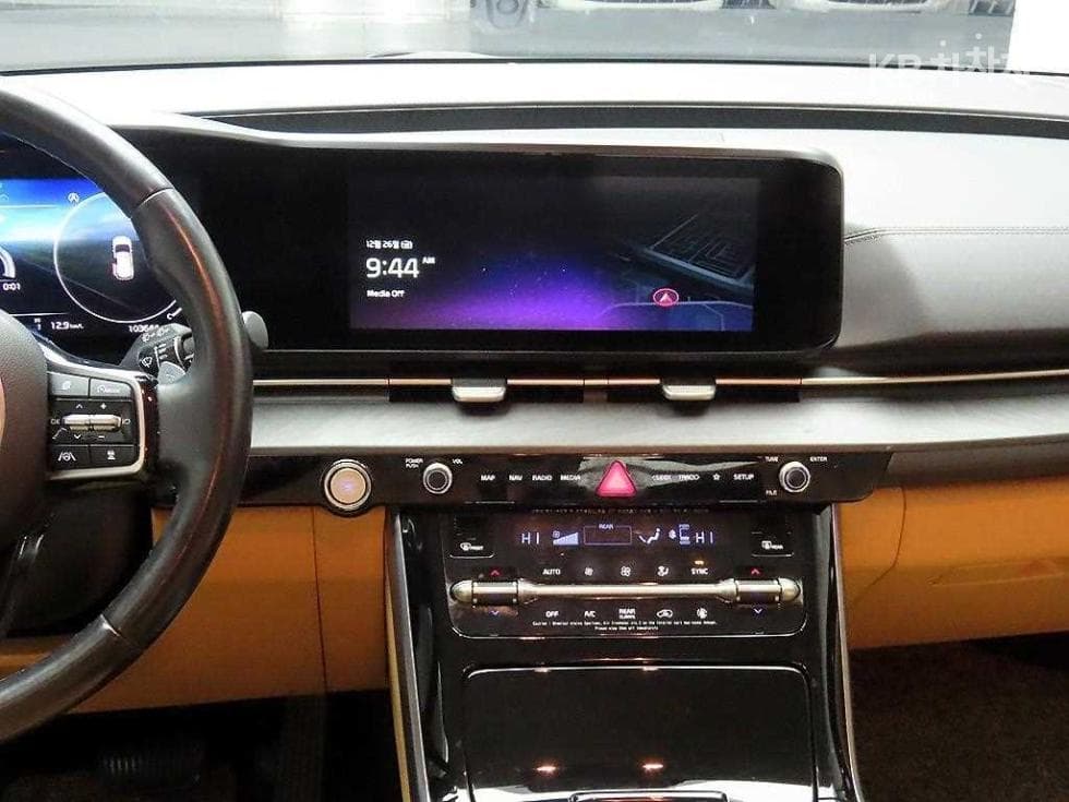 Kia Carnival 4th generationD2.2 9-seater Signature - 9