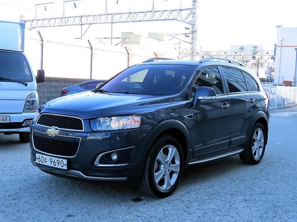 GM Korea Chevrolet Captiva 4WD LTZ 5-seater - Image 1