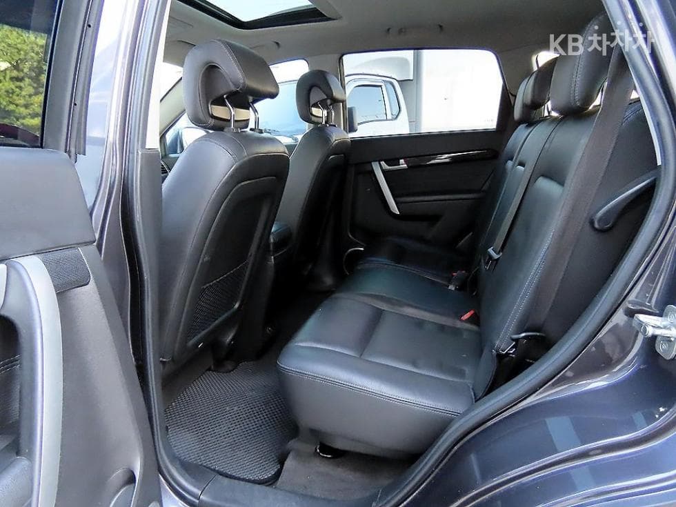 GM Korea Chevrolet Captiva4WD LTZ 5-seater - 6