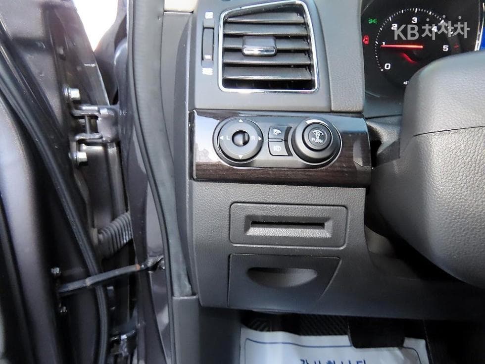 GM Korea Chevrolet Captiva4WD LTZ 5-seater - 12