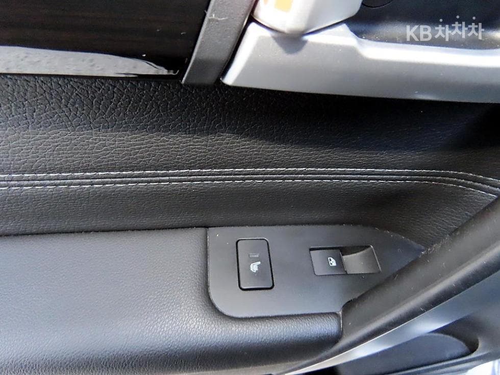 GM Korea Chevrolet Captiva4WD LTZ 5-seater - 17