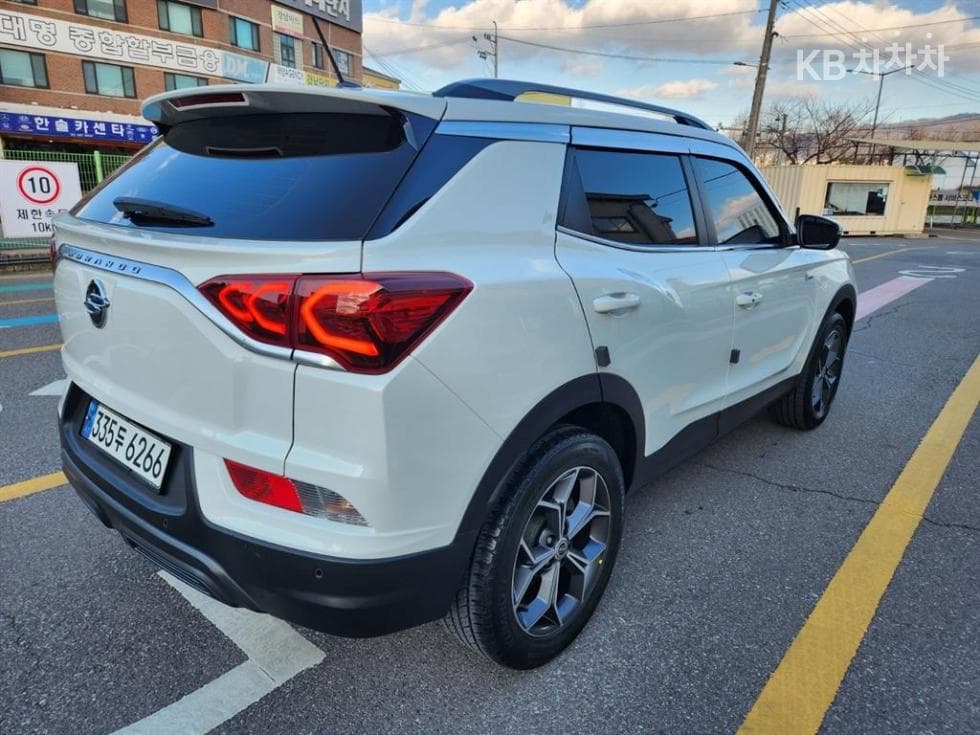 КейДжи Мобилити 뷰티플 코란도1.5 GDi Turbo 2WD C5 Plus - 3