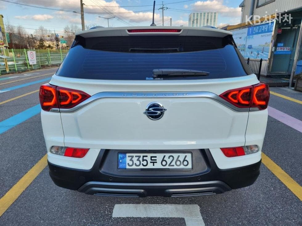 КейДжи Мобилити 뷰티플 코란도1.5 GDi Turbo 2WD C5 Plus - 4