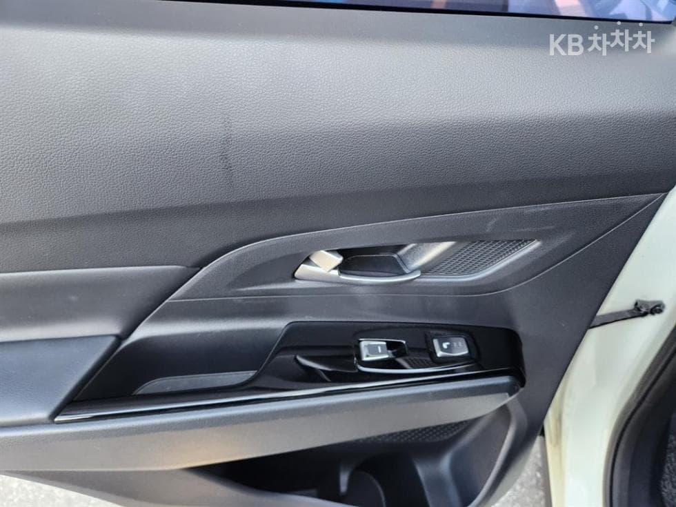 КейДжи Мобилити 뷰티플 코란도1.5 GDi Turbo 2WD C5 Plus - 6