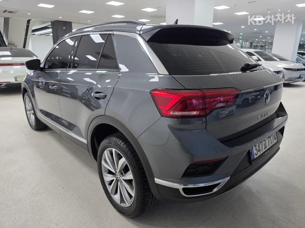 Volkswagen T-Roc2.0 Турбо Дизел Инжекция Premium - 4