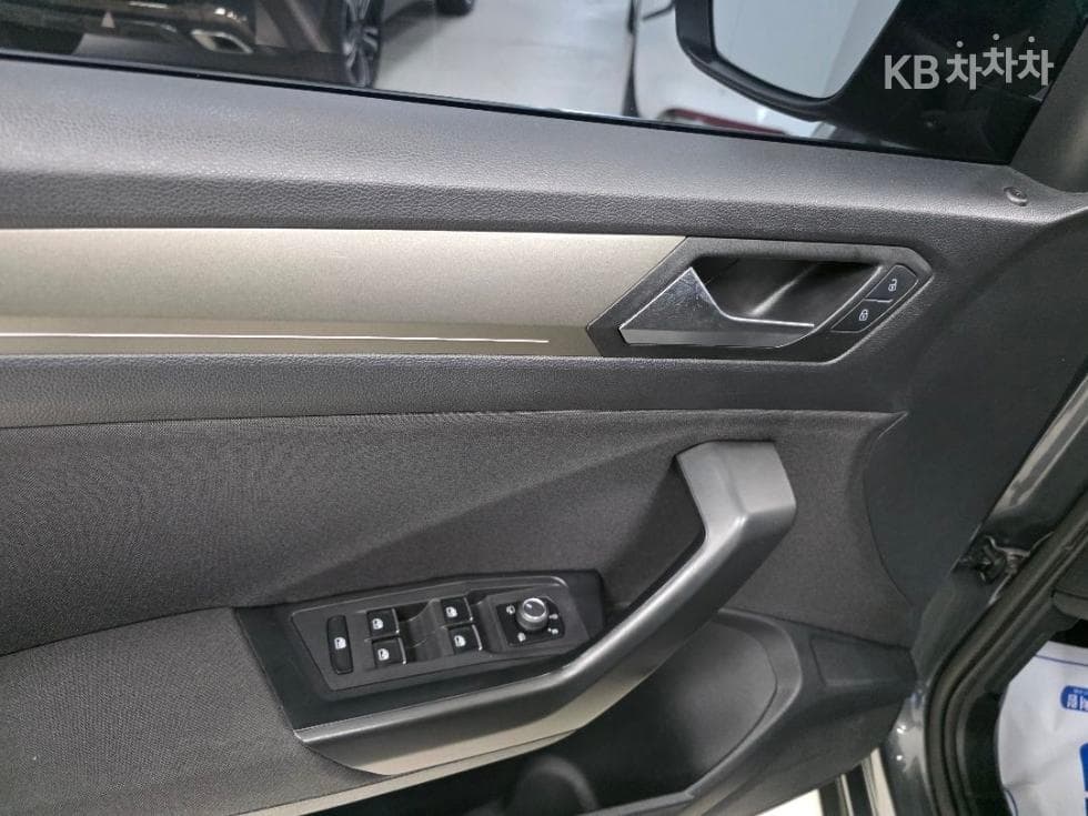 Volkswagen T-Roc2.0 Турбо Дизел Инжекция Premium - 10