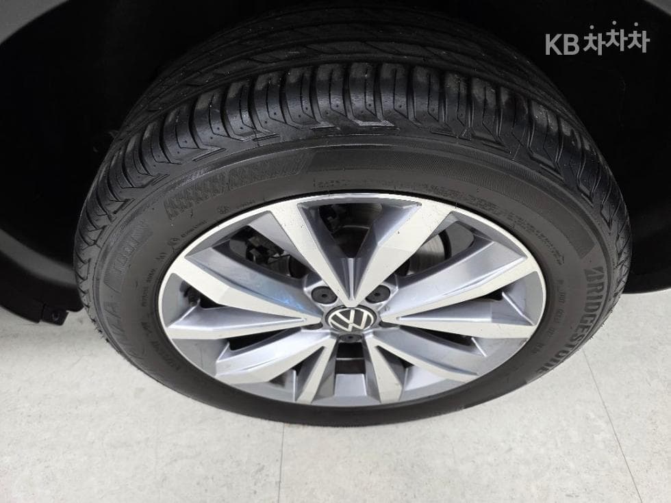 Volkswagen T-Roc2.0 Турбо Дизел Инжекция Premium - 19